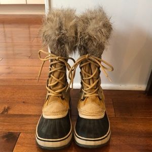 Sorel Joan of Arch boots